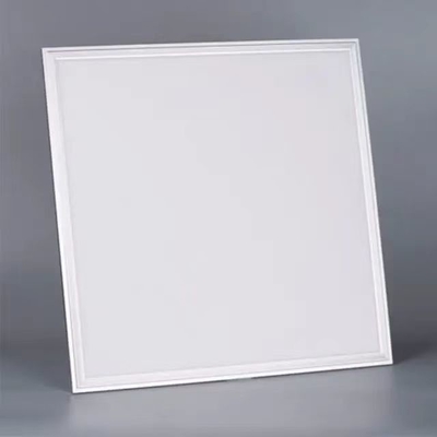 60*60cm Panel de luz LED encasillado con 4000LM y 15000 horas de trabajo Costo competitivo
