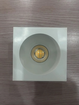Duración de vida 30000 horas 6W Cuadrado Luz de techo anti-reflexión COB Disparadores para Downlight LED