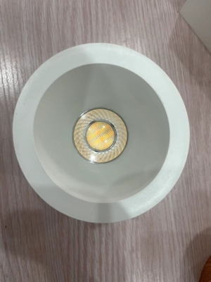 Duración de vida 30000 horas 6W Cuadrado Luz de techo anti-reflexión COB Disparadores para Downlight LED