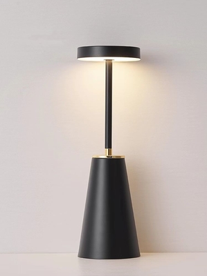 Lámpara de cama de luz nocturna de metal Lámpara de mesa recargable inalámbrica para decoración del dormitorio