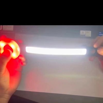 Luz de trabajo de LED Luz de frente de múltiples funciones recargable para iluminación y diseño de circuitos