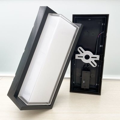 Luz de pared LED de 24W para el hogar Proyecto de pared exterior moderna montada en el exterior