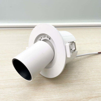 60lm/w Lámpara eficiencia luminosa Base de cableado Ugr 6w 400lm Bajo luz 38 grados foco