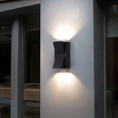 2700-6500K Temperatura de color Iluminación de pared led de jardín con difusor de policarbonato