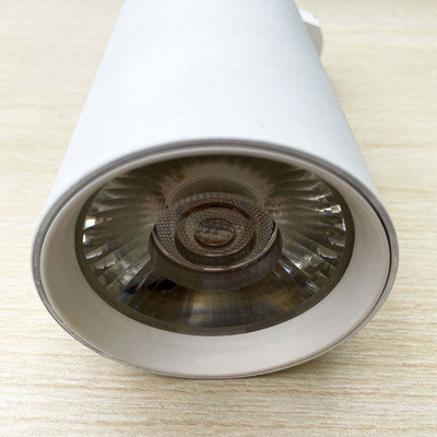 Luces de pista de aluminio LED de 30w Transforman su oficina y sala de exposiciones con iluminación