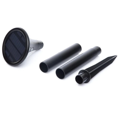 Proyector LED de polo alto con detección de oscuridad de paisaje exterior solar