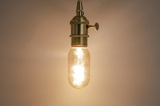 T45 3w Bulbo de filamento de vidrio curvado único Vintage Bulbo de luz LED suave flexible para iluminación