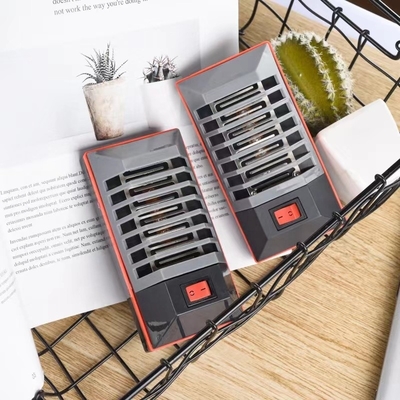 Luz de insectos LED UV395 Una luz doble Extremo ahorro de energía Luz nocturna Zapper no tóxico
