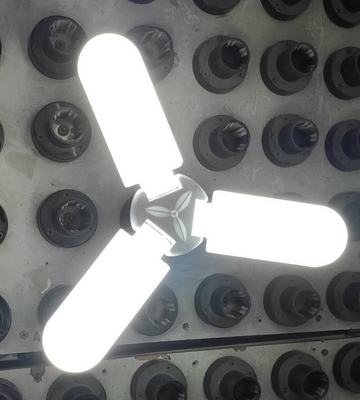 45W/60W LED 3/4 lámpara de ventilador LED plegable para el estilo Morden y 15000 vida útil